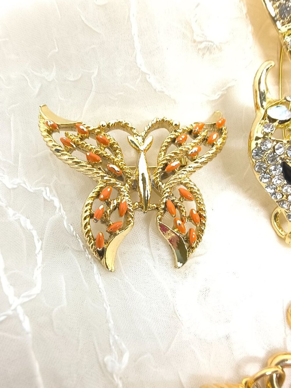 Vintage Gold-Tone Brooch Collection With Butterfly Pearl Drop Aurora Borealis & - Picture 6 of 14